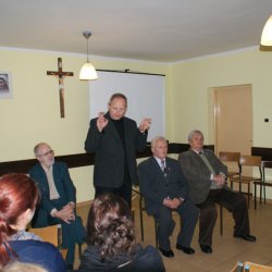 13grudnia-spotkanie-z-internowanymi-w-stanie-wojennym_04